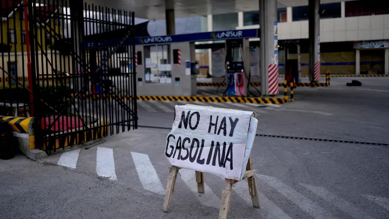 "Es una necesidad": bolivianos optan por la electromovilidad ante la crisis por falta de combustibles