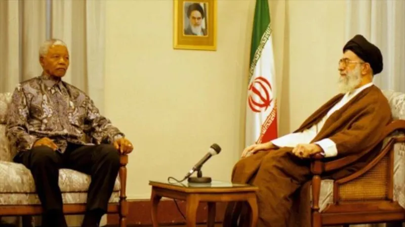 Fotos: reuniones de Nelson Mandela con el ayatolá Seyed Ali Jamenei