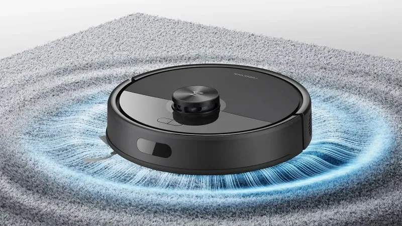 PcComponentes hace un descuento del 48% en un aspirador robot de Roborock que también friega