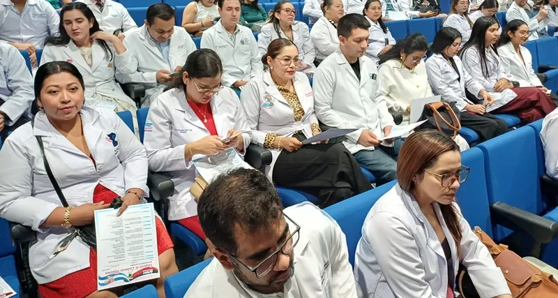 Especialistas actualizan conocimientos sobre la importancia de la lactancia materna