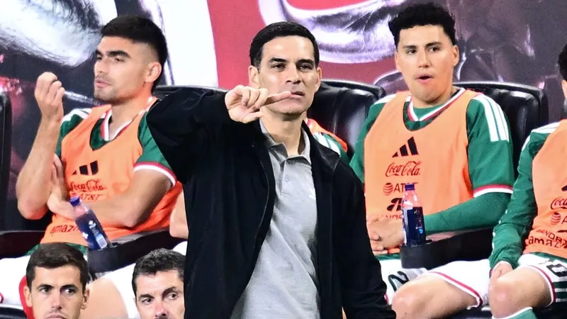 Rafa Márquez explica su extraña alineación y la ausencia de Gil Mora