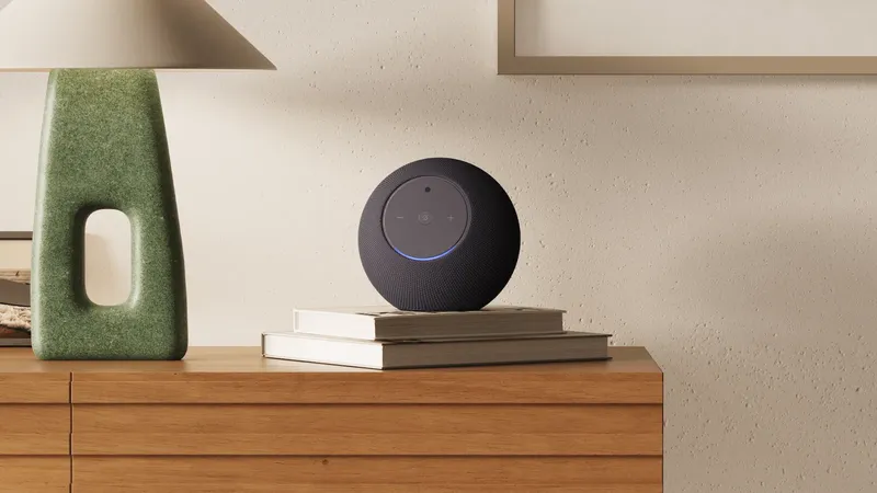 Amazon lanza en España tres nuevos Echo con cámara inteligente, alarmas que detectan el sueño y más funciones