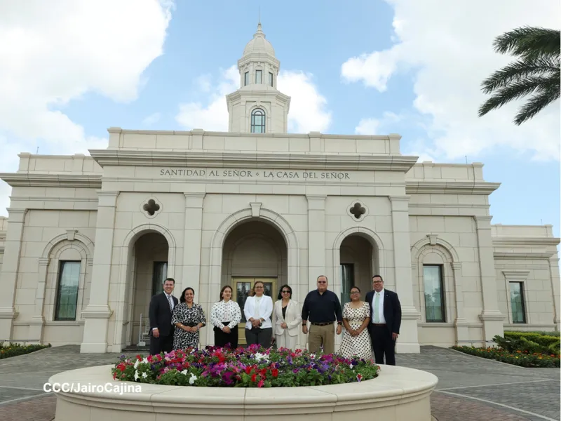 Instituciones del Pueblo Presidente visitan el nuevo templo de la Iglesia de Jesucristo en Managua