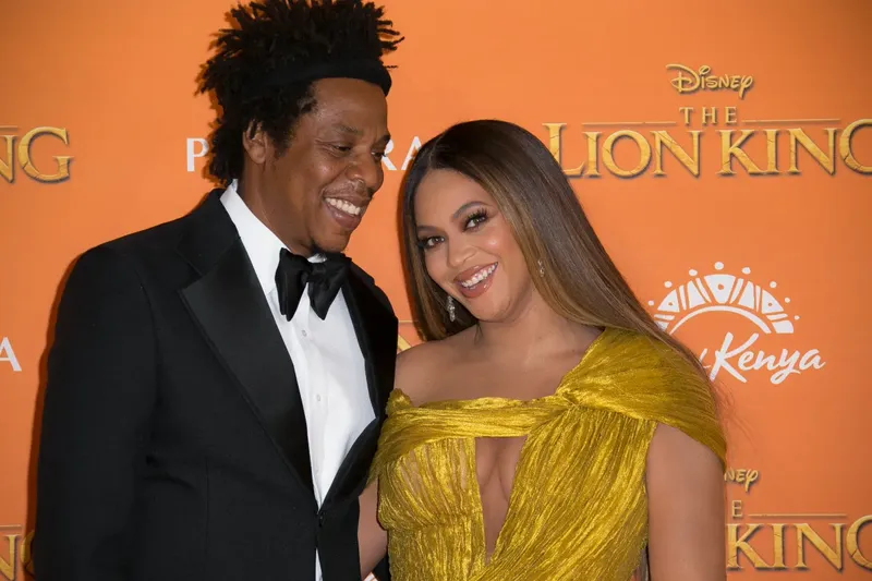 Jay-Z interrumpió show en Londres para felicitar a Beyoncé por su cumpleaños