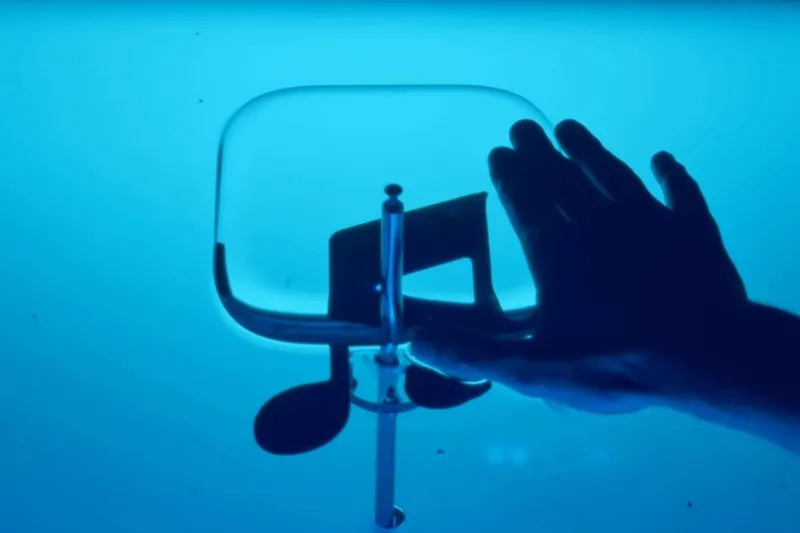 En plena fiebre de la IA, Apple Music apuesta por el arte de hacer las cosas a mano. Es puro Liquid Glass