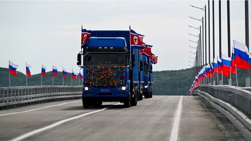 “Acontecimiento histórico”: Abren puente automovilístico entre Rusia y la RPDC