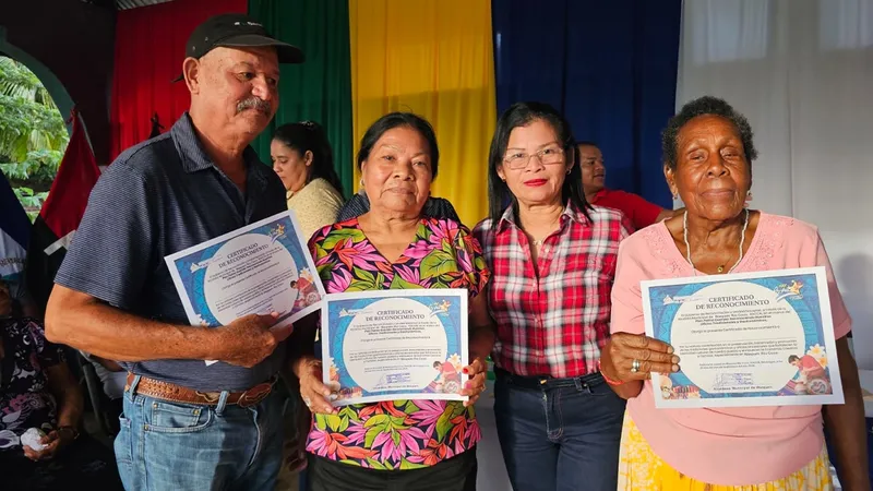 Historias de esfuerzo y creatividad destacan en homenaje a emprendedores del Caribe Norte