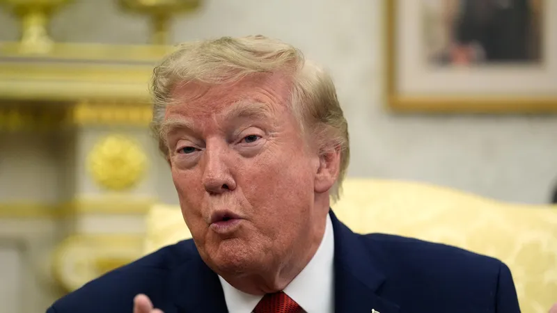 Trump exige a un aliado estratégico pagar miles de millones de dólares por su "protección" militar