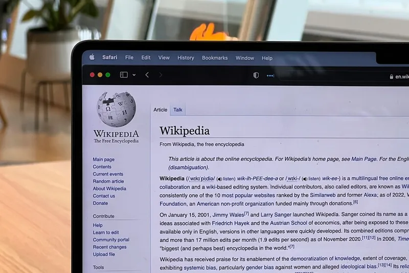 La web abierta se diseñó para humanos. Unos agentes de IA acaban de demostrarle a Wikipedia que ese pacto se ha roto