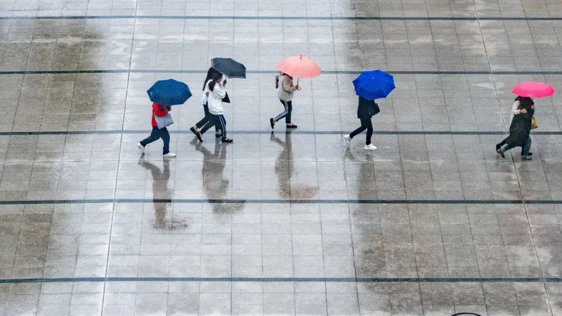 La AEMET anuncia chubascos para este fin de semana: estas son las zonas a las que afectará