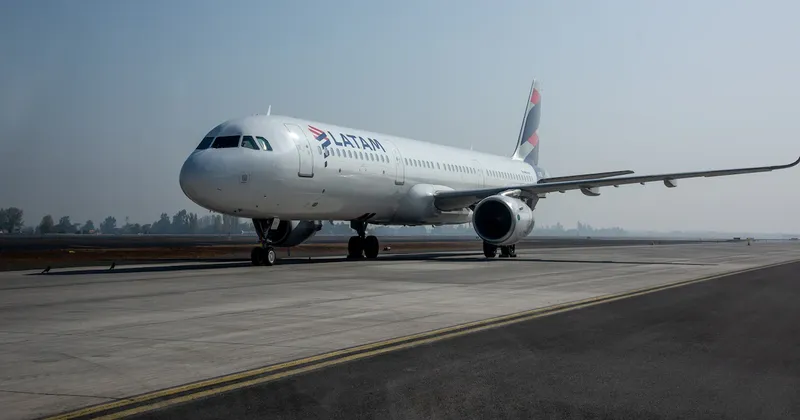 De LATAM a Copa: las aerolíneas que retomarán o abrirán vuelos a Venezuela en los próximos meses
