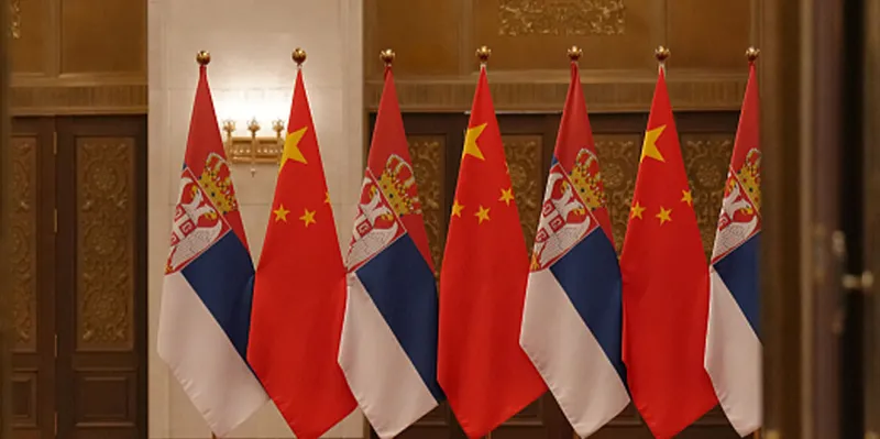 China y Serbia amplían cooperación en inteligencia artificial y robótica