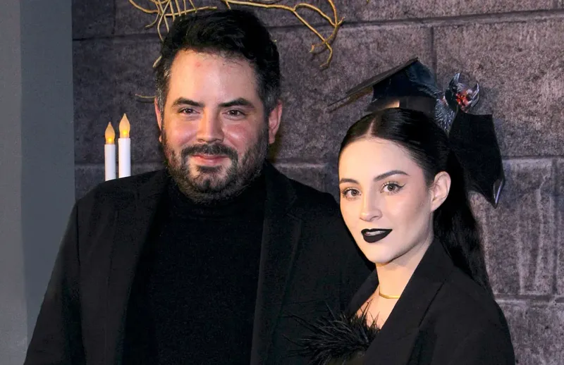 José Eduardo Derbez desmiente rumores de separación y reaparece con Paola Dalay