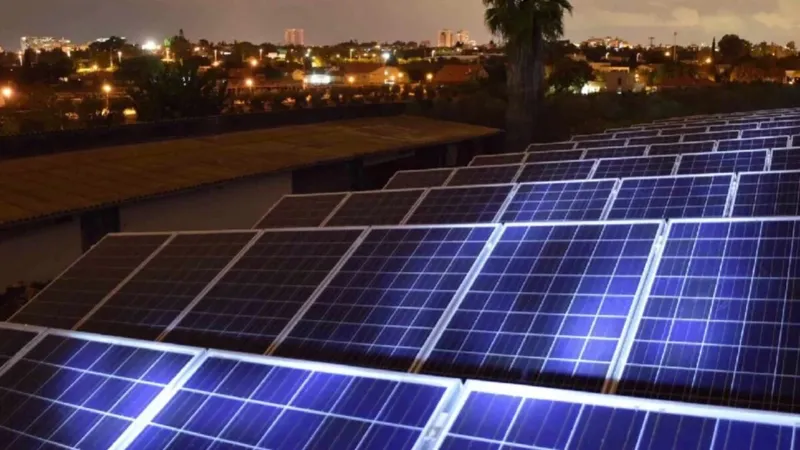 El problema de la energía solar siempre ha sido la noche. Una empresa quiere solucionarlo poniendo los paneles en el espacio