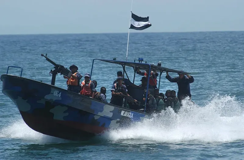 Continúa búsqueda de cinco pescadores que naufragaron en Masachapa