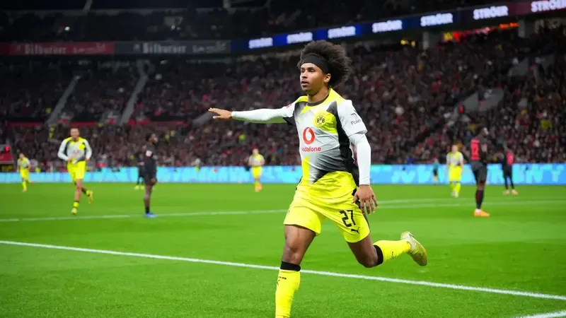 Adeyemi ya no se entrena con el Dortmund
