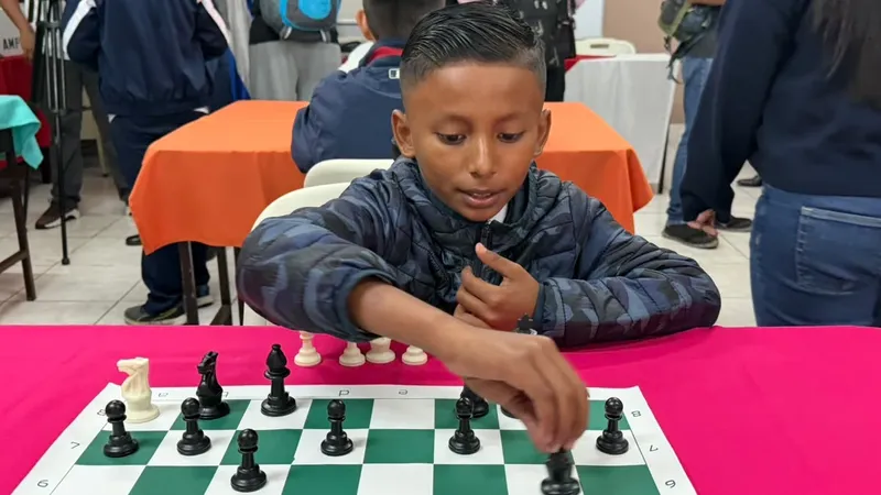 Ajedrez escolar fortalece la lógica y la disciplina de estudiantes de primaria en Nicaragua