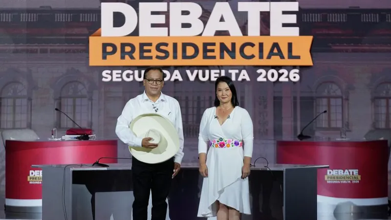 Keiko Fujimori y Roberto Sánchez debaten de cara al balotaje en Perú