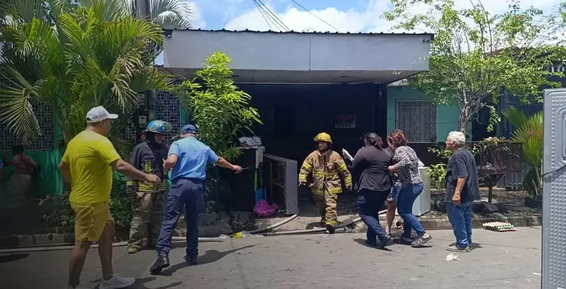 Incendio en Residencial Las Mercedes es controlado sin heridos