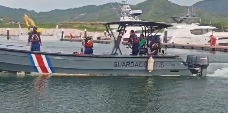 Encuentran vivo a pescador desaparecido desde el 8 de junio en aguas de Costa...