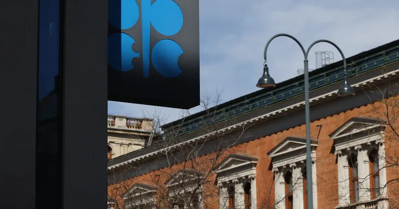 OPEP+ acuerda otro aumento simbólico de cuotas de producción de petróleo para julio