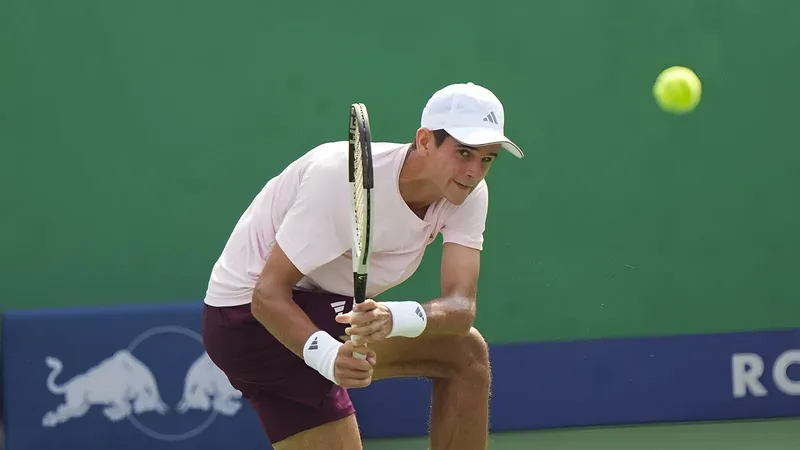 A qué hora juega Jódar vs Zandschulp del Masters 1000 Shanghái: cómo ver el partido de octavos por TV