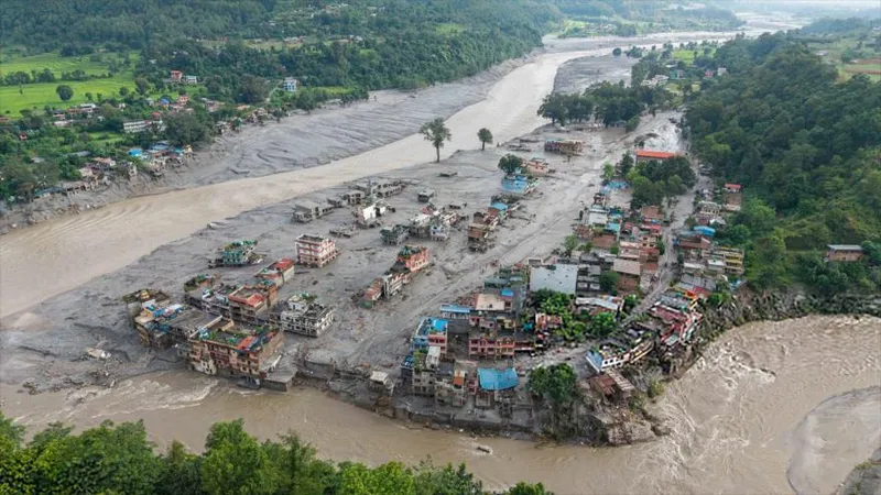 Irán ofrece ayuda a Nepal tras inundaciones que dejan cientos de muertos