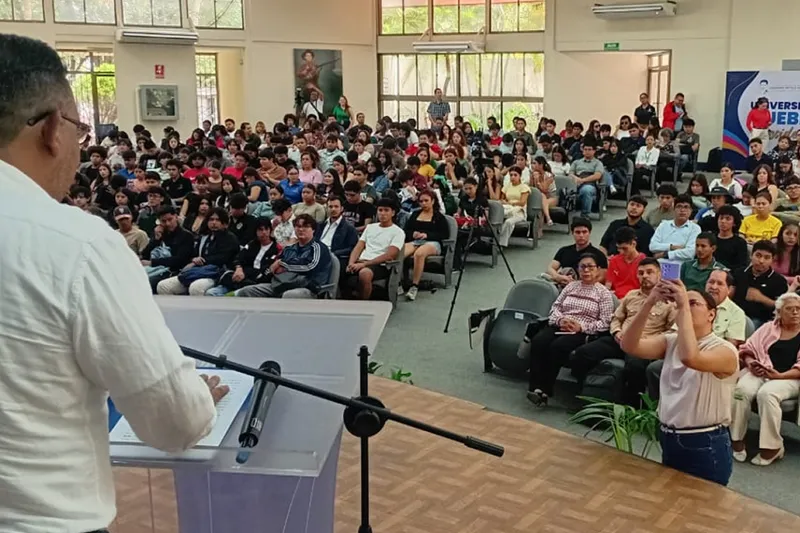 Más de 500 estudiantes participan en conferencia ambiental