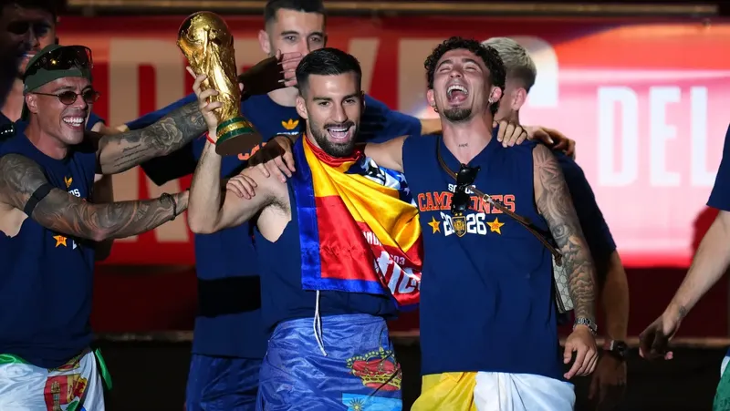 Fabián Ruiz, el futbolista que ganó seis títulos en la temporada