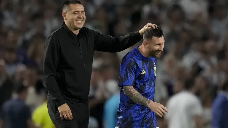 Juan Román Riquelme quiere que Messi se quedé en Estados Unidos
