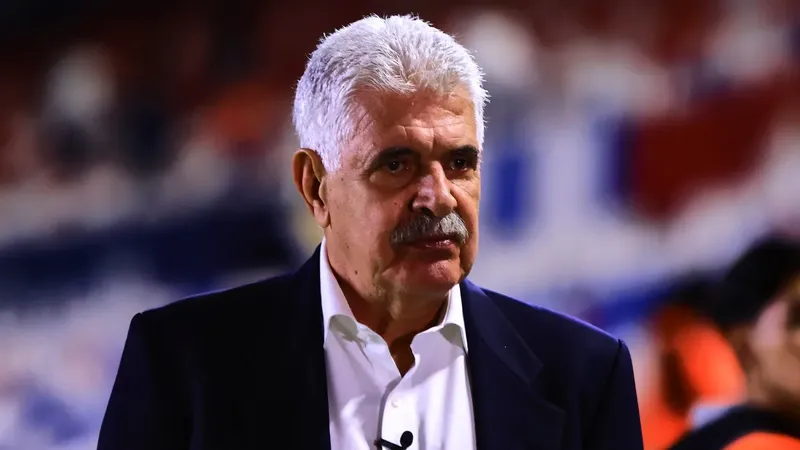 Ricardo Ferretti tiene una deuda pendiente con los directivos de Tigres