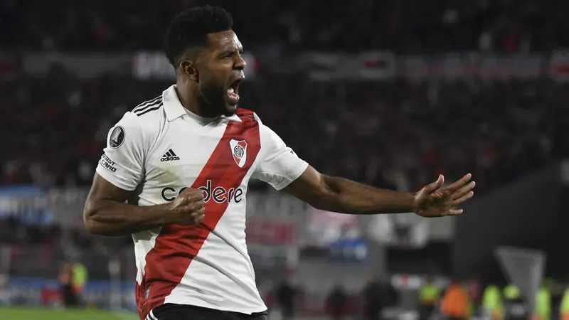 Del Golfo Pérsico aterriza en Coapa el nuevo refuerzo que estuvo a punto de jugar en Cruz Azul