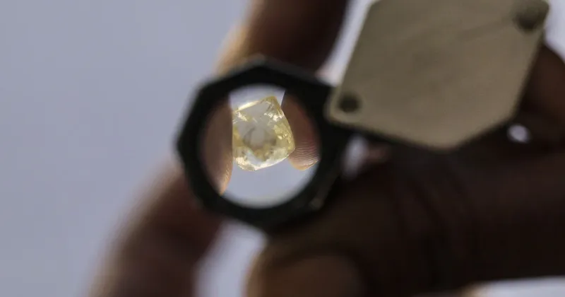 Anglo American estaría en conversaciones para vender De Beers por unos US$1.000 millones