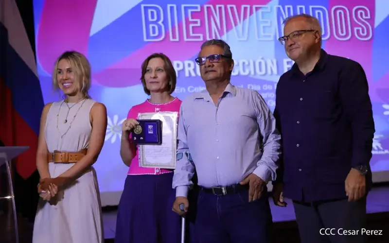 Exhiben la película rusa "Que Dios Bendiga a la Mujer" en Proyección Especial