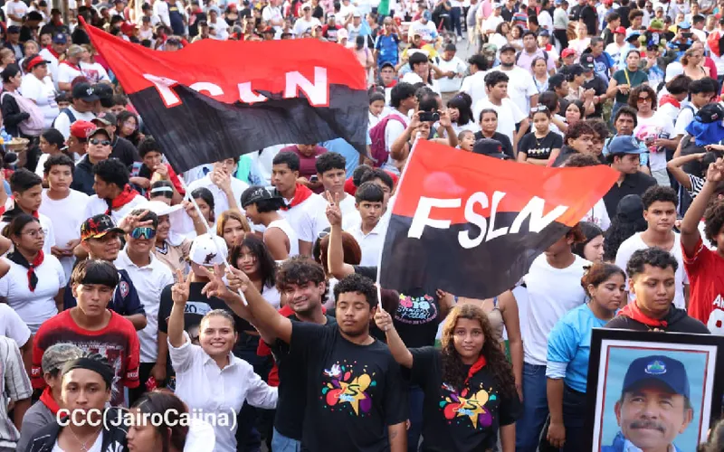 Dan la bienvenida a Julio Victorioso con Festival Cultural en la Avenida Universitaria en Managua