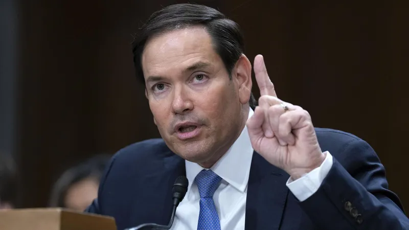 Rubio afirma que cualquier acuerdo con Irán debe impedir que obtenga armas nucleares