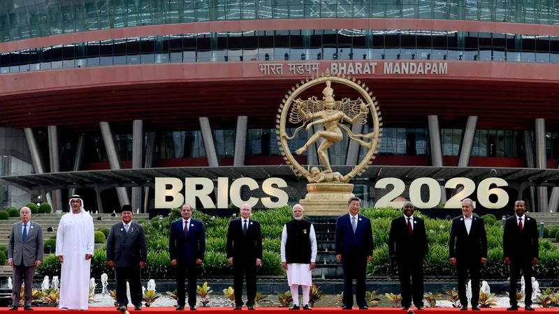 El fortalecimiento global de los BRICS se vincula con los "numerosos errores de Occidente", dice experto