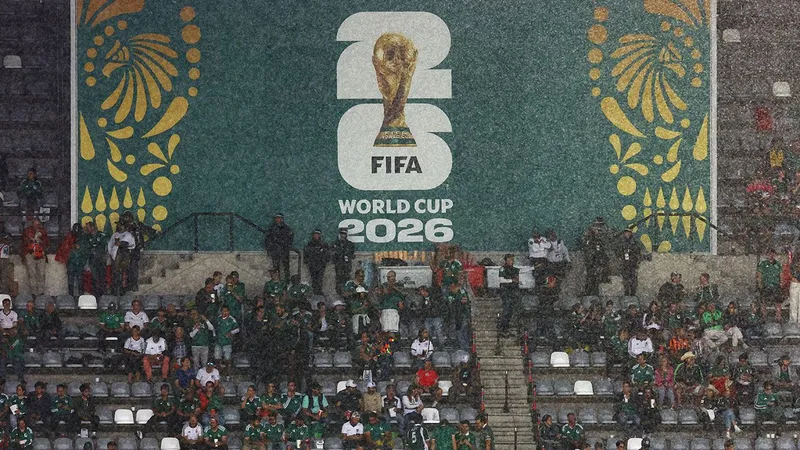 Tormenta eléctrica aplaza el inicio del México vs. Inglaterra