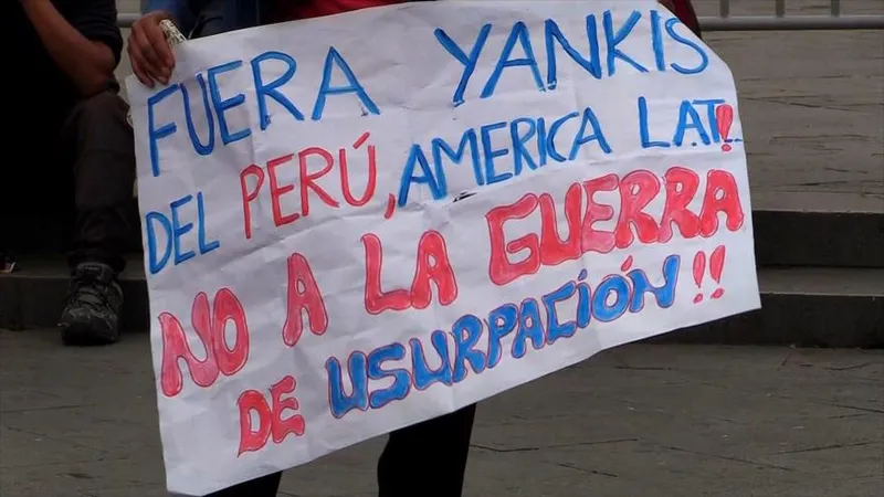 Embajador de EEUU desata críticas tras atacar en redes a periodista peruano
