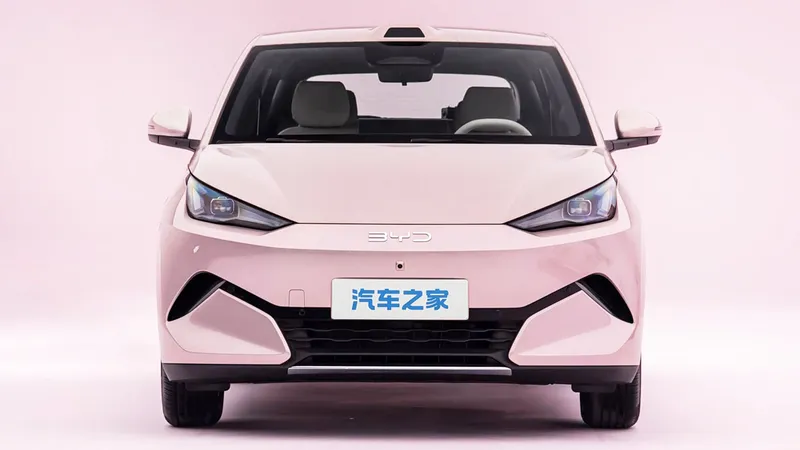 Por unos 13.000€, BYD rediseña su eléctrico más barato con tracción trasera, 420 km de autonomía y carga en 9 minutos