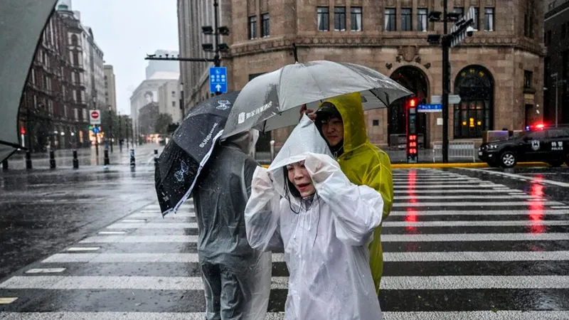 China refuerza respuesta de emergencia ante tifones y tormentas