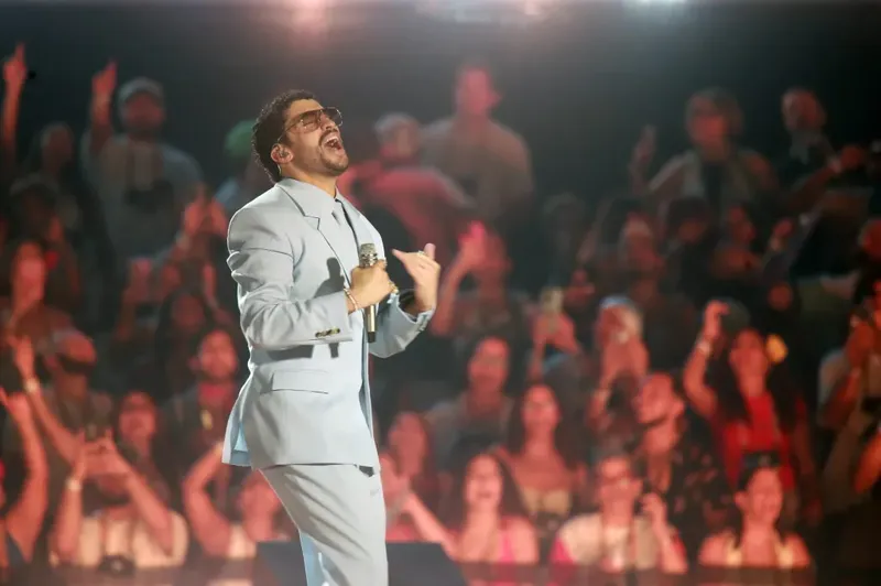 Bad Bunny y ‘Despacito’ son No. 1 en listas especiales de Hot Latin Songs con motivo del 40º aniversario del chart