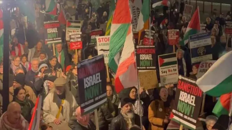 Propalestinos en Londres exigen el fin del apartheid israelí en Cisjordania