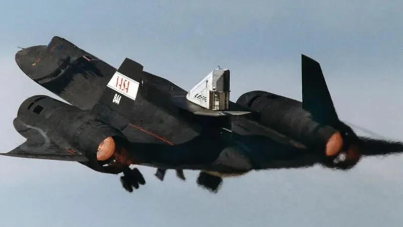 La NASA tenía un SR-71 Blackbird inmóvil desde 1999. Ahora ha desaparecido y la NASA no quiere decir donde está justo cuando vuelve a hablar de volar más alto y más rápido
