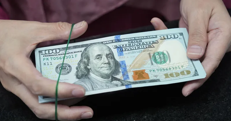 El dólar encuentra respaldo en las tasas de interés y la IA pese a la incertidumbre electoral en EE.UU.