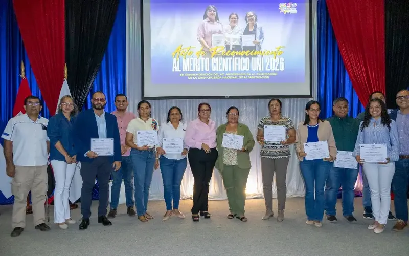 UNI galardona a 86 docentes y estudiantes por su mérito científico