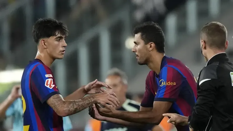 Rodri debuta en el Barça con una ovación