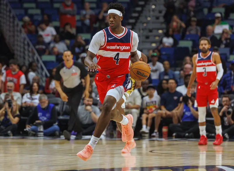 AJ Dybantsa debutará esta noche ante Cleveland