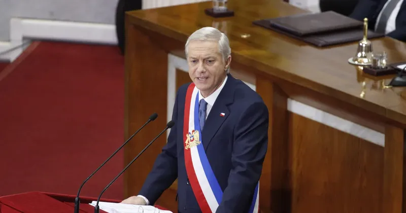 Kast solicita al Congreso chileno autorizar US$6.200 millones adicionales en deuda para 2026