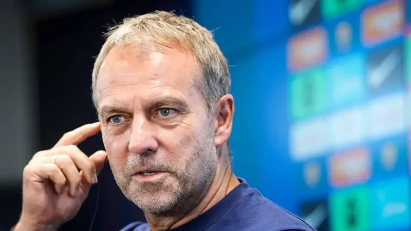 Rueda de prensa de Flick, en directo: previa del Sevilla - Barcelona